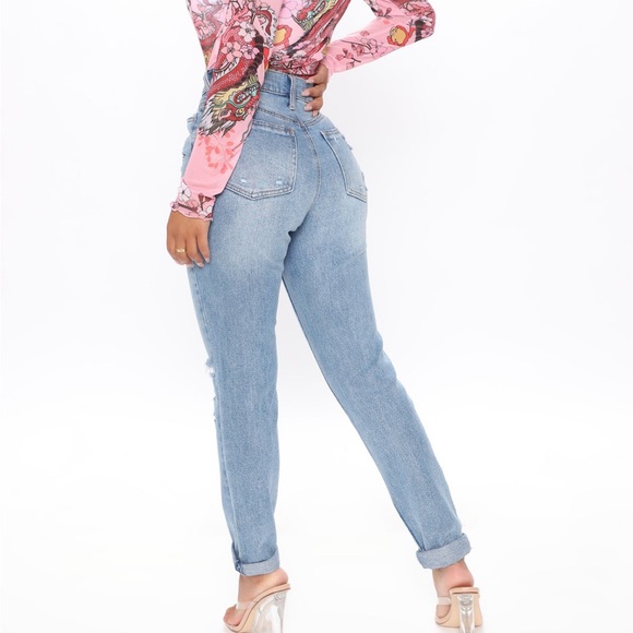 Ripped Mom Jeans - Picture 7 of 7